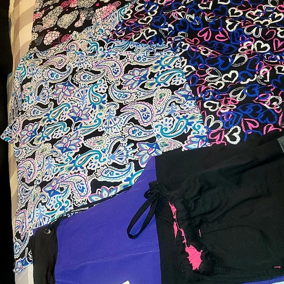 New Scrubs - Picture 2 of 7